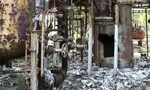 भोपाल में किसी के लिए आंसू बहाने और किसी के लिए बधाई गाने का दिन