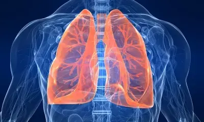 पारिवार में पीढ़ी-दर पीढ़ी फेफड़ों के कैंसर के रोगियों के रहने से इसका खतरा बढ़ सकता है पारिवार में पीढ़ी-दर पीढ़ी फेफड़ों के कैंसर के रोगियों के रहने से इसका खतरा बढ़ सकता है