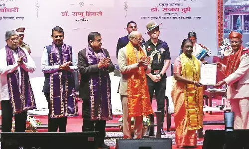 डिग्री शिक्षा का अंत नहीं, आजीवन जिज्ञासु बने रहें