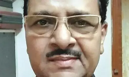 गवाह ने कोर्ट में ली संविधान की शपथ गवाह ने कोर्ट में ली संविधान की शपथ