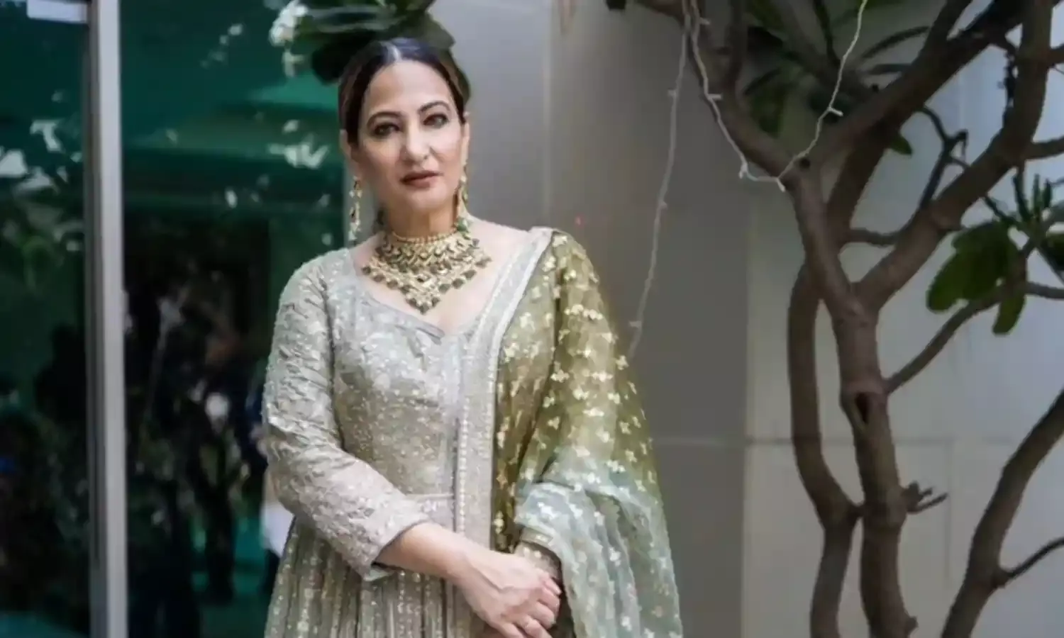 अनारकली सूट में रक्षंदा खान ने शेयर की फोटो, कहा- सजने-संवरने की सुस्ती से छुटकारा पाने की जरुरत है