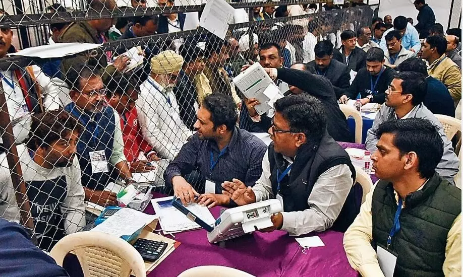 हॉट सीट पश्चिम से राकेश सिंह 30 हजार मतों से जीते, सिहोरा के संतोष बरकड़े के खाते में आई सबसे बड़ी जीत हॉट सीट पश्चिम से राकेश सिंह 30 हजार मतों से जीते, सिहोरा के संतोष बरकड़े के खाते में आई सबसे बड़ी जीत