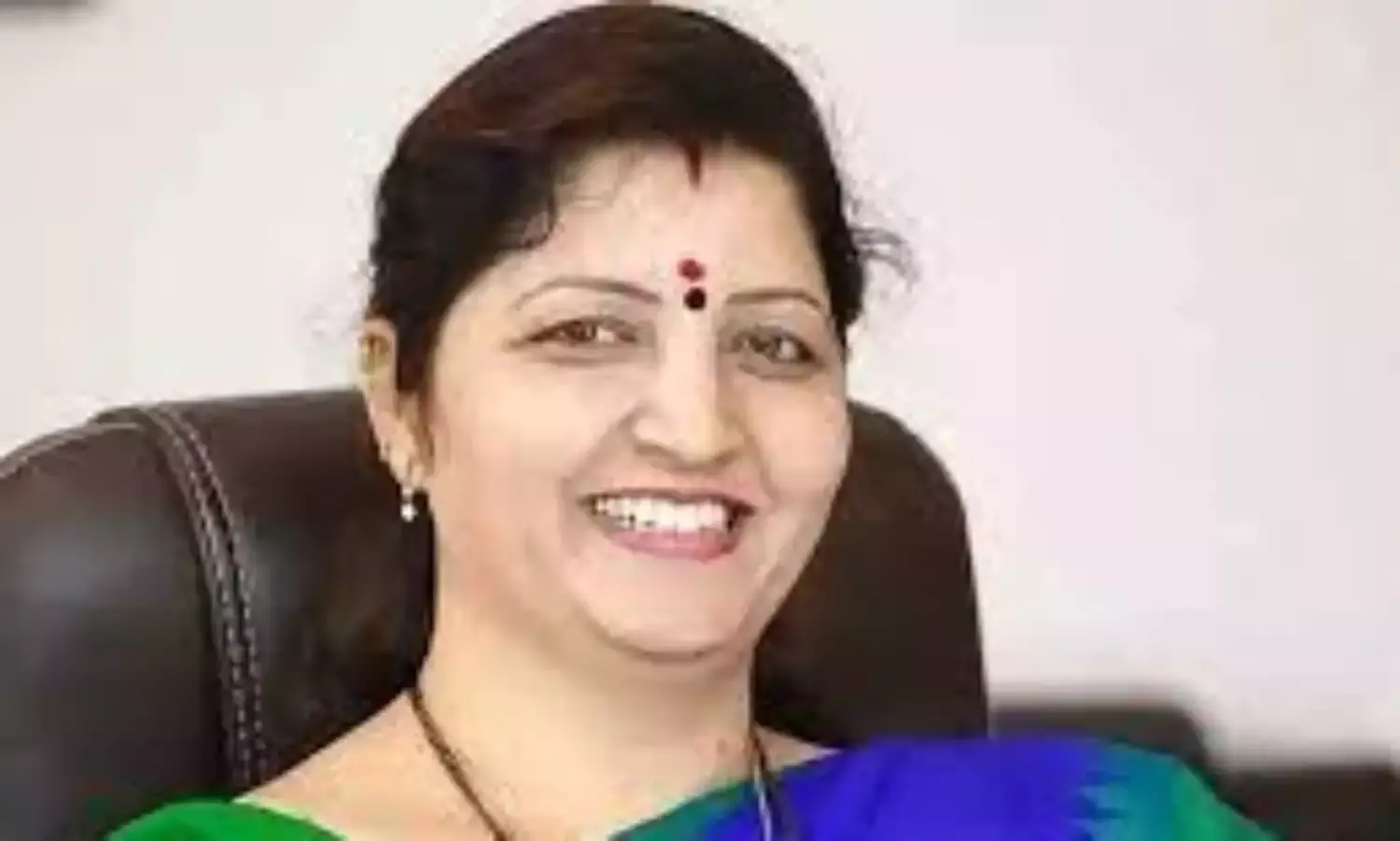 महिला आयोग अध्यक्ष रूपाली चाकणकर पर विवादित पोस्ट, मामला दर्ज