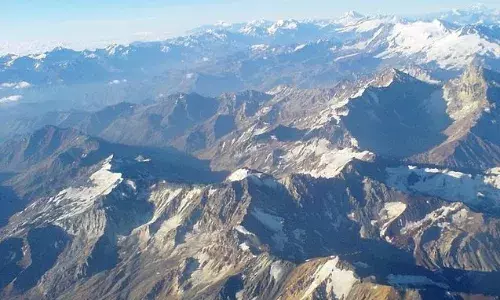 चिली के एंडीज़ में अर्जेंटीना के तीन लापता पर्वतारोहियों के शव मिले चिली के एंडीज़ में अर्जेंटीना के तीन लापता पर्वतारोहियों के शव मिले