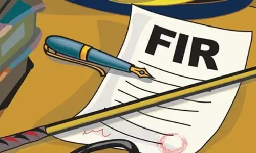 कर्नाटक में महिला के साथ दुष्कर्म के आरोप में सेवानिवृत्त आईएएस अधिकारी के खिलाफ एफआईआर दर्ज कर्नाटक में महिला के साथ दुष्कर्म के आरोप में सेवानिवृत्त आईएएस अधिकारी के खिलाफ एफआईआर दर्ज