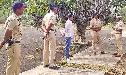 आयुध निर्माणी परिसर में ही 12 लाख की लूट, गैस एजेंसी व्यवस्थापक के साथ हुई वारदात आयुध निर्माणी परिसर में ही 12 लाख की लूट, गैस एजेंसी व्यवस्थापक के साथ हुई वारदात