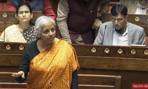 एनपीए मुद्दे पर सीतारमण ने विपक्ष पर साधा निशाना, कहा- भारत अब दुनिया की सबसे तेजी से बढ़ती अर्थव्यवस्था