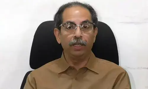 बीएमसी चुनाव ईवीएम से नहीं, बैलेट पेपर से कराएं