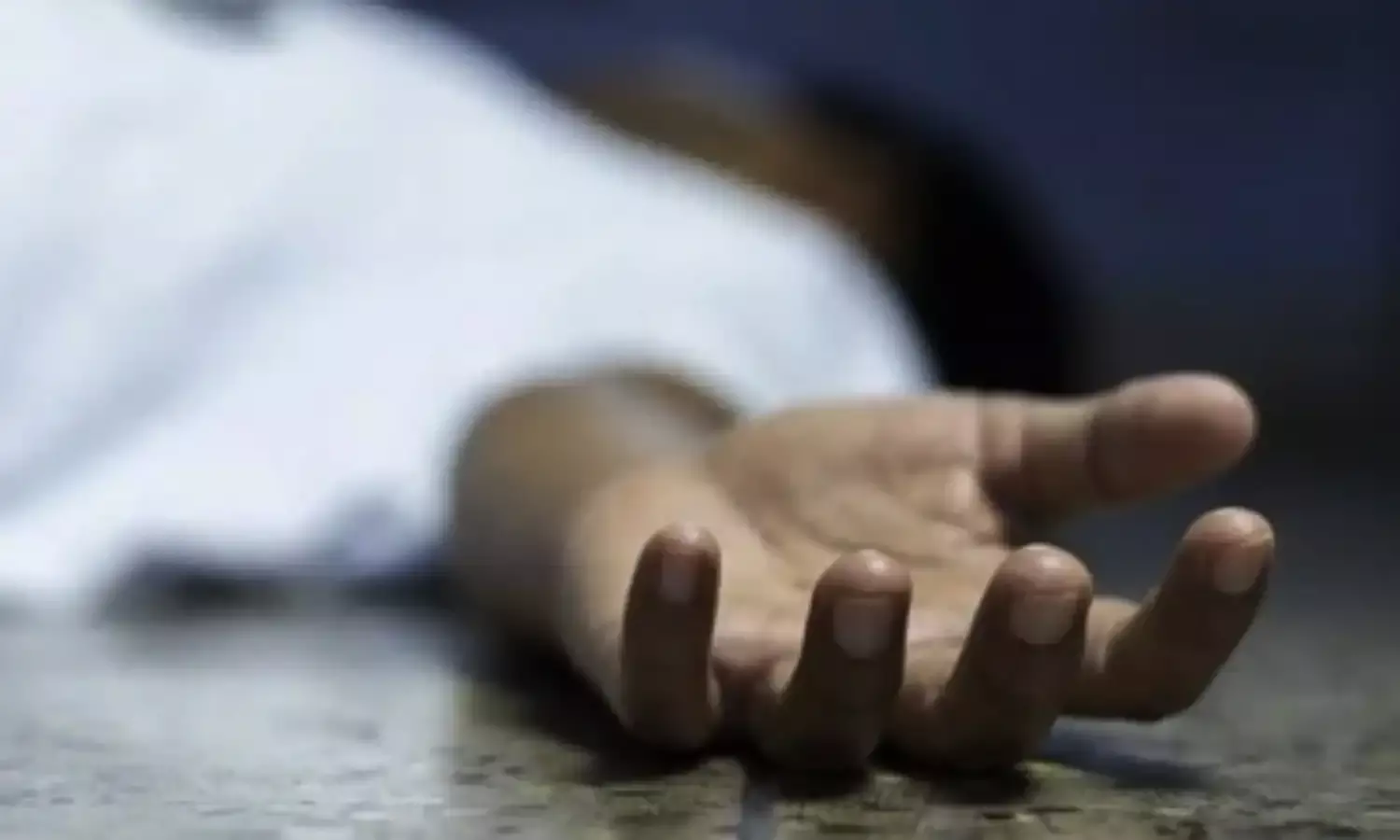 ओडिशा में पिता के दाह संस्कार की तैयारी कर रहे शख्स की मौत
