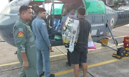 भारतीय वायुसेना ने तमिलनाडु के चक्रवात प्रभावित क्षेत्रों में राहत सामग्री पहुंचाई