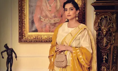 इंटरनेशनल प्लेटफॉर्म पर भारतीय डिजाइनर को हमेशा चैंपियन बनाती रहूंगी : सोनम कपूर इंटरनेशनल प्लेटफॉर्म पर भारतीय डिजाइनर को हमेशा चैंपियन बनाती रहूंगी : सोनम कपूर