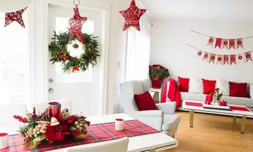 घर पर रखी है क्रिसमस पार्टी तो, इन खूबसूरत तरीकों से कम समय में घर को करें डेकोर