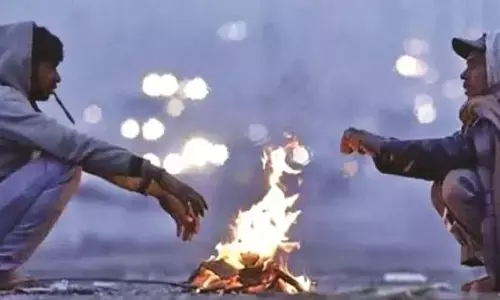 जिले में शीतलहर का प्रकोप, अलाव ही सहारा जिले में शीतलहर का प्रकोप, अलाव ही सहारा