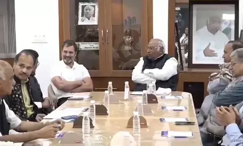 खड़गे के आवास पर हुई इंडिया के नेताओं की बैठक, कहा- अगली बैठक की तारीख जल्द घोषित होगी खड़गे के आवास पर हुई इंडिया के नेताओं की बैठक, कहा- अगली बैठक की तारीख जल्द घोषित होगी