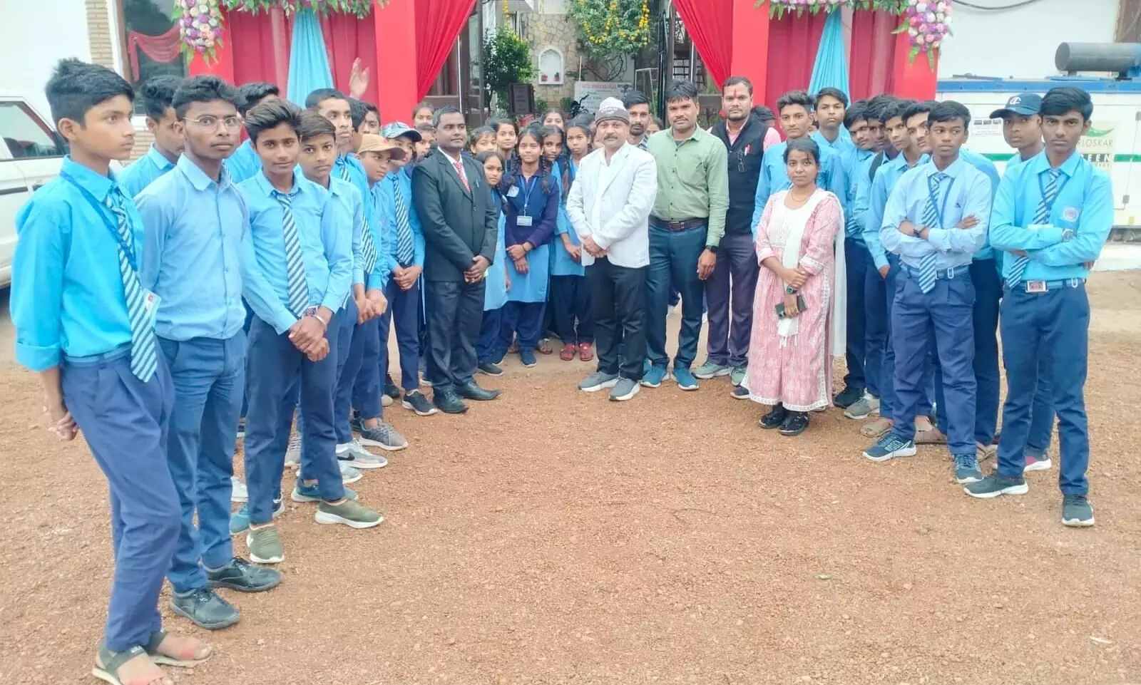 व्यावसायिक पाठ्यक्रम के छात्रों ने लिया व्यवहार ज्ञान, होटल एवं नर्सरी का किया भ्रमण व्यावसायिक पाठ्यक्रम के छात्रों ने लिया व्यवहार ज्ञान, होटल एवं नर्सरी का किया भ्रमण