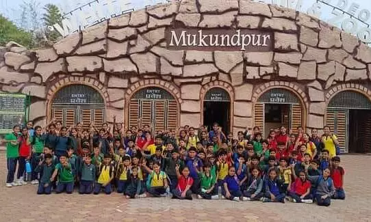 विद्यालय के छात्र-छात्राओं ने किया व्हाइट टाइगर सफारी मुकुंदपुर का भ्रमण विद्यालय के छात्र-छात्राओं ने किया व्हाइट टाइगर सफारी मुकुंदपुर का भ्रमण