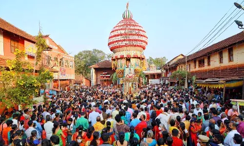 कर्नाटक के एक मंदिर मेले में मुस्लिम व्यापारियों पर रोक