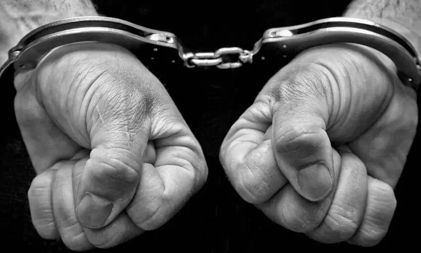 गाजियाबाद में वेटर की हत्या मामले में 19 दिन बाद खुलासा, 3 गिरफ्तार गाजियाबाद में वेटर की हत्या मामले में 19 दिन बाद खुलासा, 3 गिरफ्तार