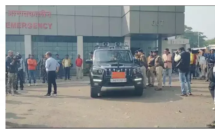 जमशेदपुर में अंधाधुंध फायरिंग में जमीन कारोबारी की मौत, पुलिस जवान घायल