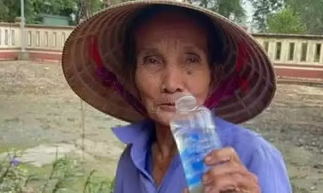 पिछले 50 साल से नहीं खाया खाना, केवल पानी और स्वीट ड्रिंक पर जिंदा है 75 साल की ये बुजुर्ग महिला