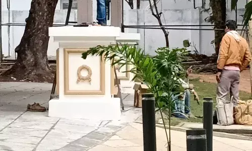 सत्र शुरू, अभी संवर ही रहा है डीसीएम पवार का बंगला