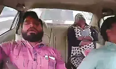 बिना उपचार कराए जख्मी को लेकर थाने लौटी महिला होमगार्ड बिना उपचार कराए जख्मी को लेकर थाने लौटी महिला होमगार्ड