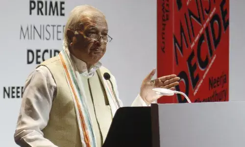 केरल के राज्यपाल ने वीसी चयन को लेकर विश्वविद्यालयों के रजिस्ट्रारों को पत्र लिखा