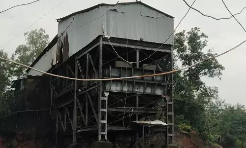 मुआरी खदान में तीन माह से उत्पादन बंद, खदान के २५२ कर्मचारियों को किया शिफ्ट मुआरी खदान में तीन माह से उत्पादन बंद, खदान के २५२ कर्मचारियों को किया शिफ्ट