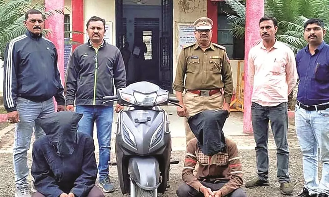 लिव इन पार्टनर ने ही दोस्त के साथ मिलकर चुराई दोपहिया लिव इन पार्टनर ने ही दोस्त के साथ मिलकर चुराई दोपहिया