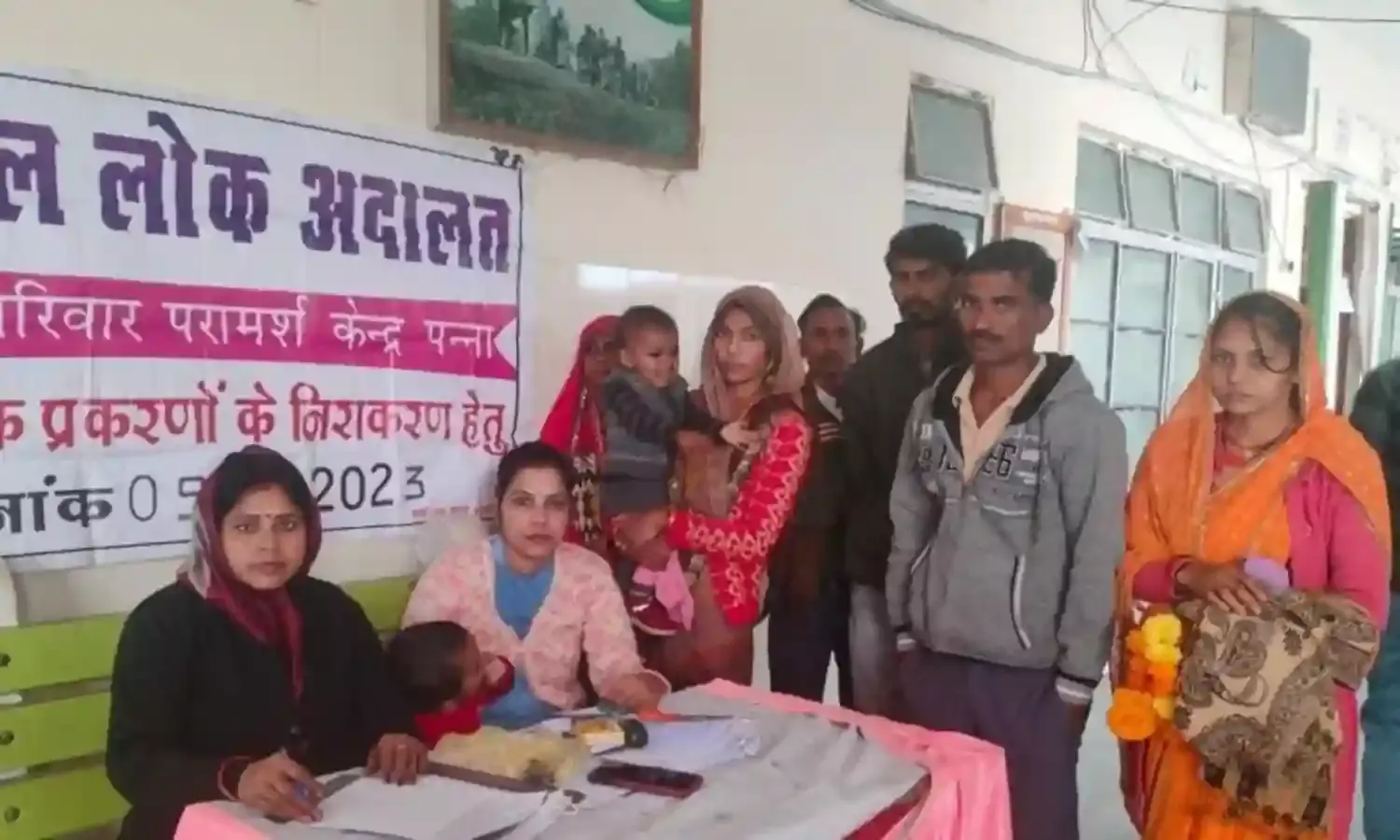 राजीनामे से पुलिस परिवार परामर्श केन्द्र में पहुंचे सात प्रकरणों का लोक अदालत में हुआ निराकरण