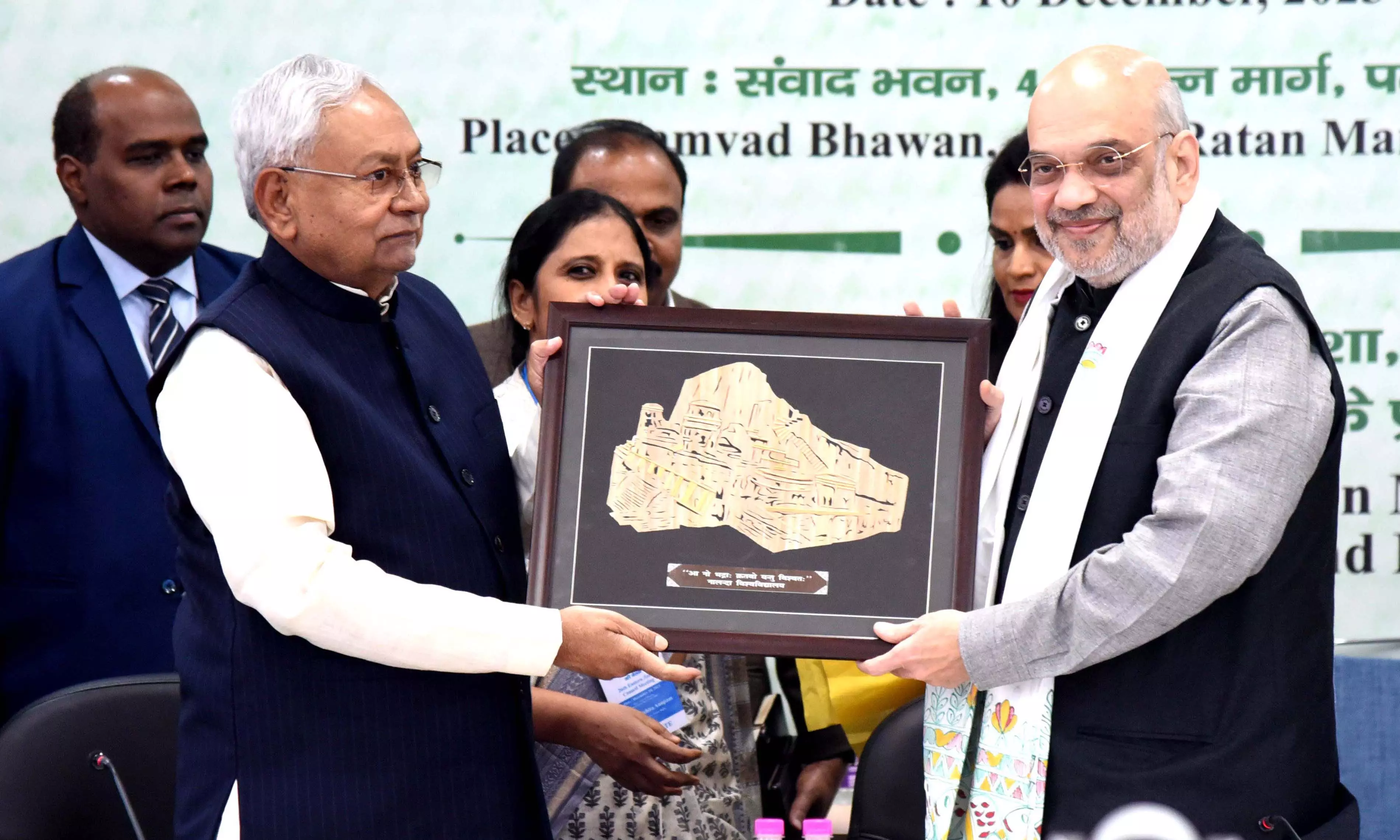 पटना में पूर्वी क्षेत्रीय परिषद की बैठक में नीतीश कुमार, अमित शाह असहज दिखे पटना में पूर्वी क्षेत्रीय परिषद की बैठक में नीतीश कुमार, अमित शाह असहज दिखे