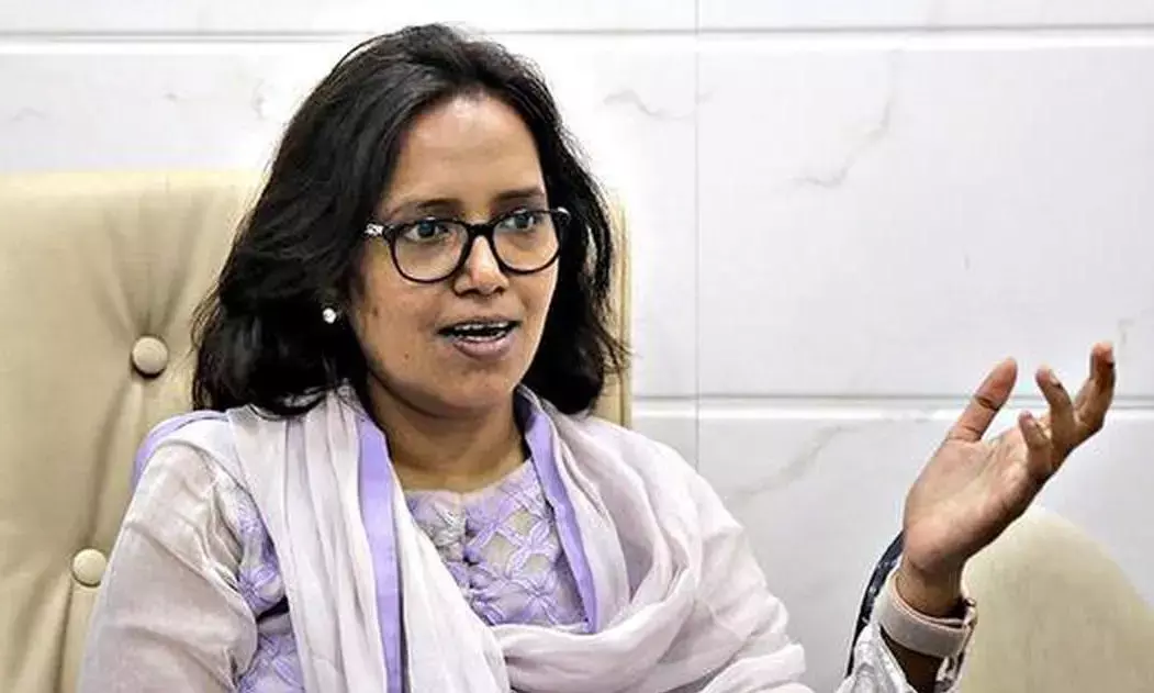 वर्षा गायकवाड़ ने कहा - धारावी में घूम रहे हैं पूर्व एनकाउंटर स्पेशलिस्ट, लोगों को आतंकित करने की कोशिश