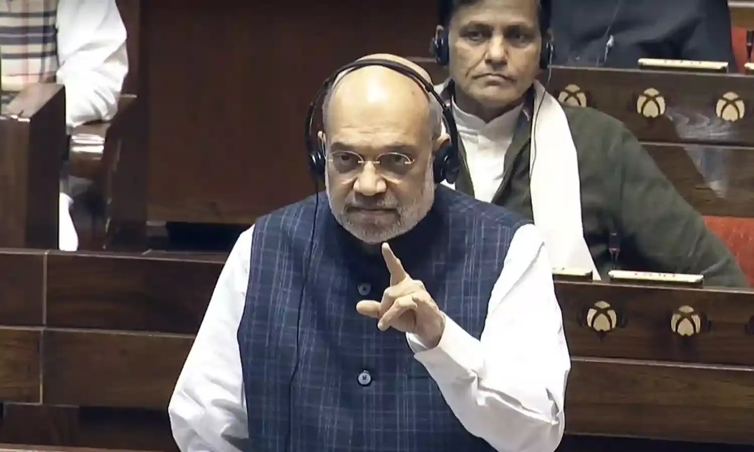 हिंदू-मुस्लिम या बॉर्डर नहीं, 370 है जम्मू-कश्मीर में आतंकवाद का जिम्मेदार: अमित शाह