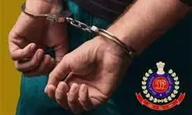 दिल्ली में ज्वैलर के घर के बाहर चली गोलियां, दो गिरफ्तार दिल्ली में ज्वैलर के घर के बाहर चली गोलियां, दो गिरफ्तार