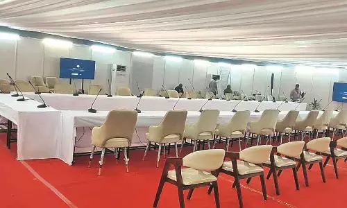 कैबिनेट की बैठक के लिए तैयार हो रहा अस्थायी हॉल कैबिनेट की बैठक के लिए तैयार हो रहा अस्थायी हॉल