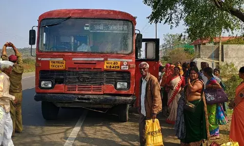 चलती बस की स्टेयरिंग की रॉड टूटी चालक की सर्तकता से हादसा टला चलती बस की स्टेयरिंग की रॉड टूटी चालक की सर्तकता से हादसा टला