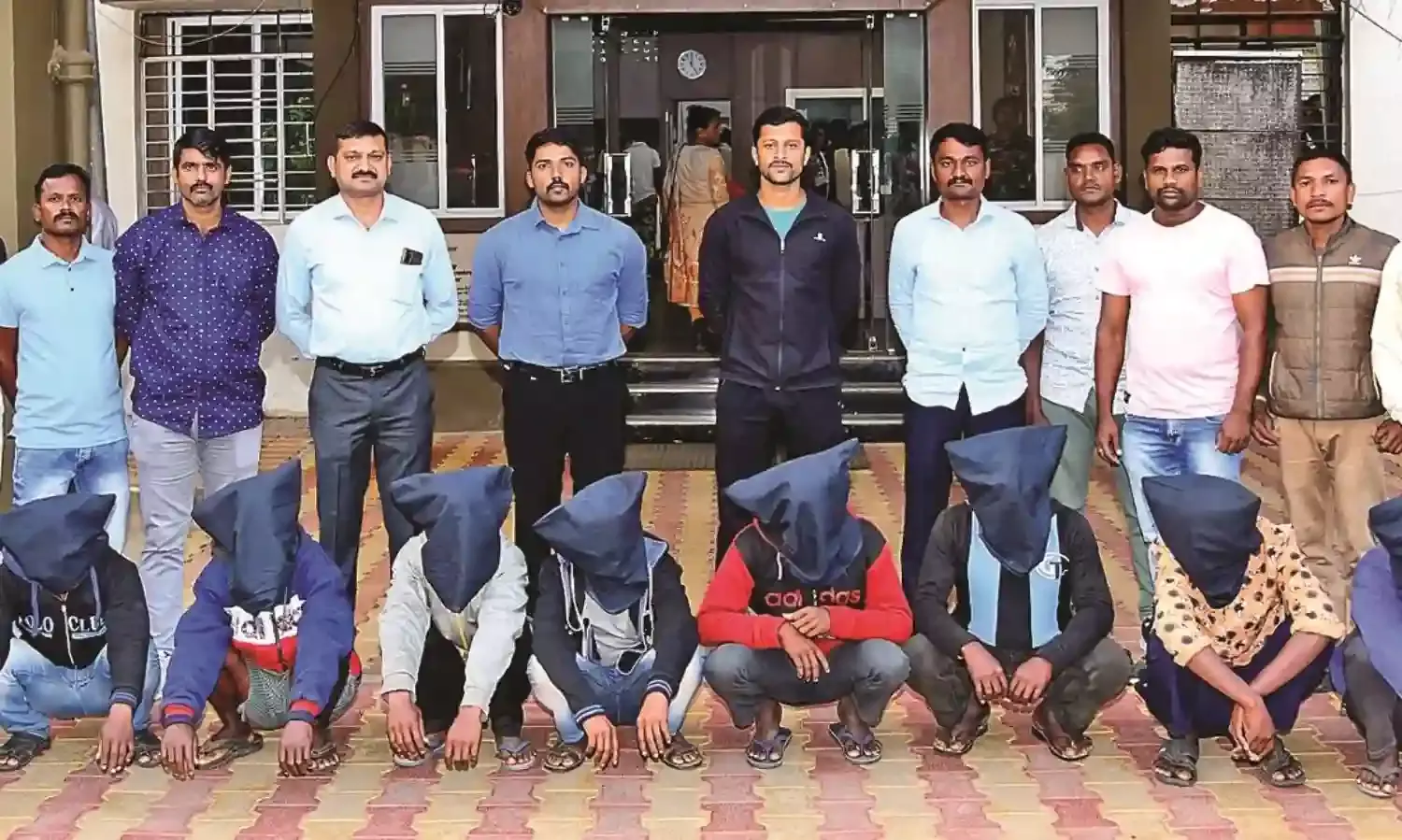 जादूटोना के संदेह में की थी 3 लोगों की हत्या, सभी आरोपी गिरफ्तार