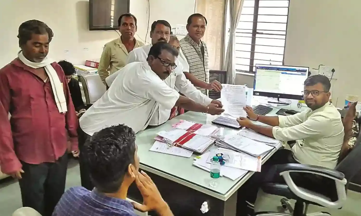 प्याज निर्यात बंदी और मेडिकल कॉलेज खोलने की आवाज हुई बुलंद