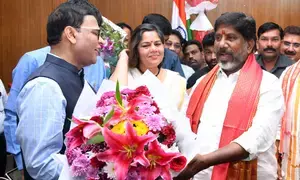 तेलंगाना के उप मुख्यमंत्री, पांच मंत्रियों ने पदभार संभाला