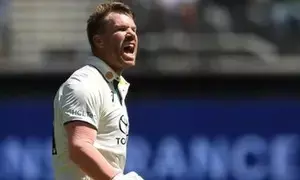 पर्थ टेस्ट में शतक लगाकर वार्नर ने आलोचकों को शांत किया पर्थ टेस्ट में शतक लगाकर वार्नर ने आलोचकों को शांत किया