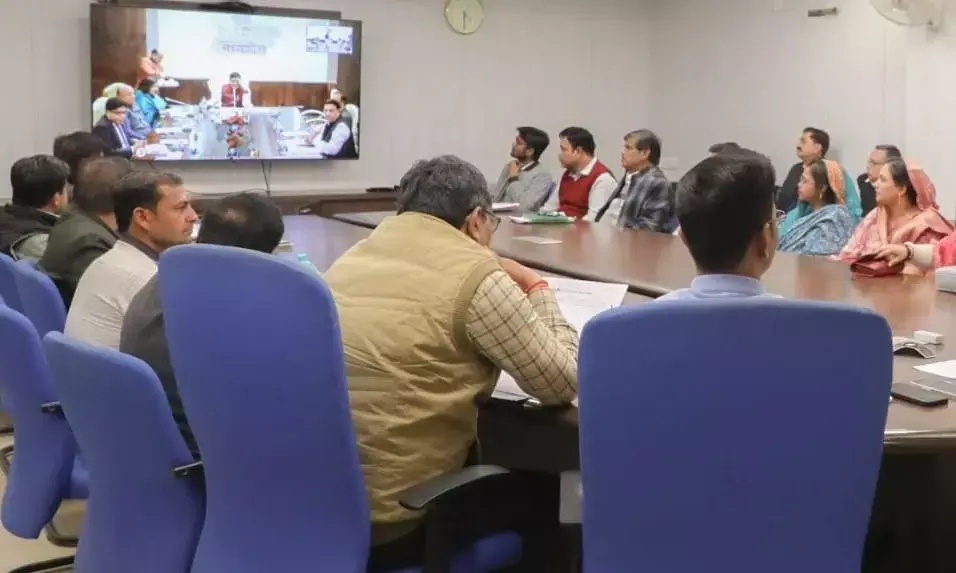 मुख्यमंत्री ने विकसित भारत संकल्प यात्रा के संबंध में जनप्रतिनिधियों से किया संवाद