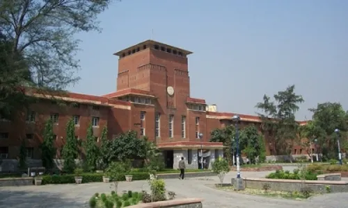 डीयू ने 12 कॉलेजों में कथित वित्तीय अनियमितताओं की जांच के लिए समिति गठित की डीयू ने 12 कॉलेजों में कथित वित्तीय अनियमितताओं की जांच के लिए समिति गठित की