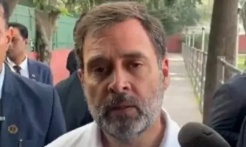 संसद की सुरक्षा में सेंध के पीछे बेरोजगारी, महंगाई कारण : राहुल गांधी संसद की सुरक्षा में सेंध के पीछे बेरोजगारी, महंगाई कारण : राहुल गांधी
