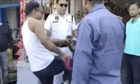 कारोबारी नाबालिग लड़के की पिटाई के आरोप में गिरफ्तार, वीडियो वायरल कारोबारी नाबालिग लड़के की पिटाई के आरोप में गिरफ्तार, वीडियो वायरल