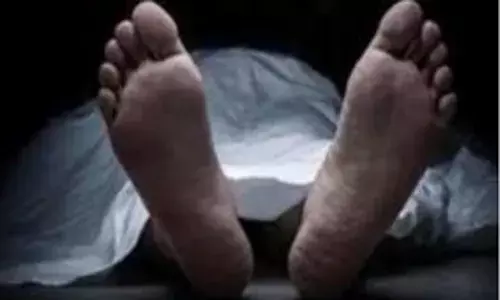 बिहार में लापता युवक का शव पेड़ से लटका मिला