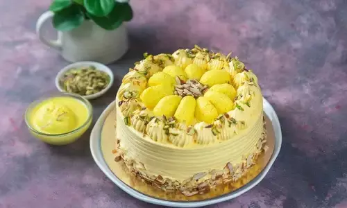 क्रिसमस के दिन तैयार करें रसमलाई केक, इस आसान रेसिपी