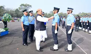 राजनाथ ने की सेना में परंपरा और नवीनता के बीच संतुलन बनाने की वकालत