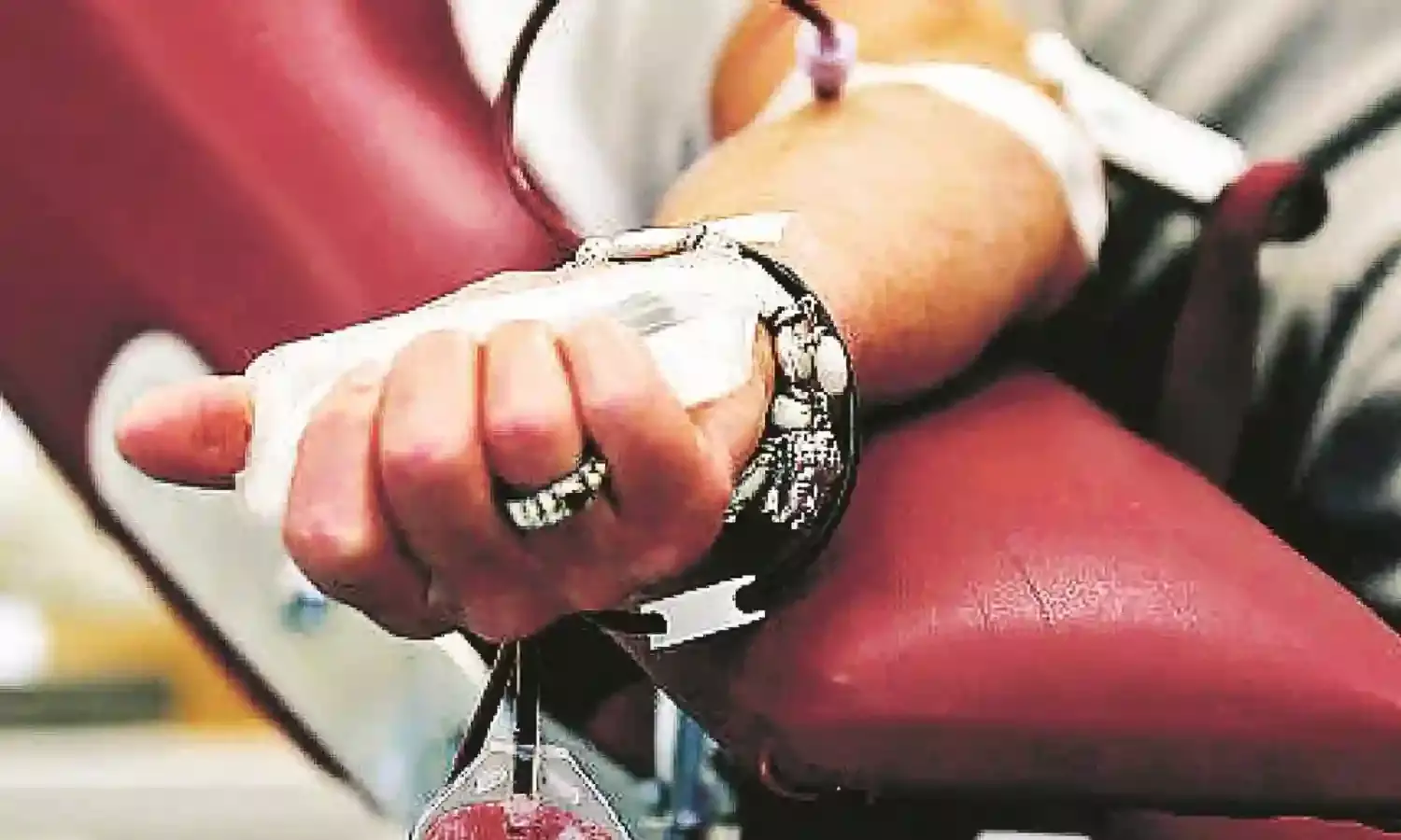 कर्मचारियों की नियुक्ति के अभाव में अटका मेट्रो ब्लड बैंक