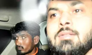 दिल्ली पुलिस सागर के साथ जूता बनाने के स्थान की जांच के लिए लखनऊ पहुंची दिल्ली पुलिस सागर के साथ जूता बनाने के स्थान की जांच के लिए लखनऊ पहुंची