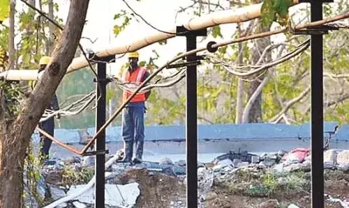 धमाके से इमारत ध्वस्त, शव पोस्टमार्टम लायक नहीं